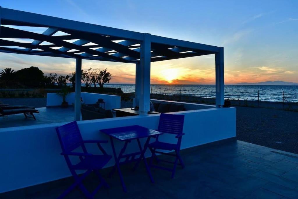 Lambou Beach Sunset Soroni Zewnętrze zdjęcie