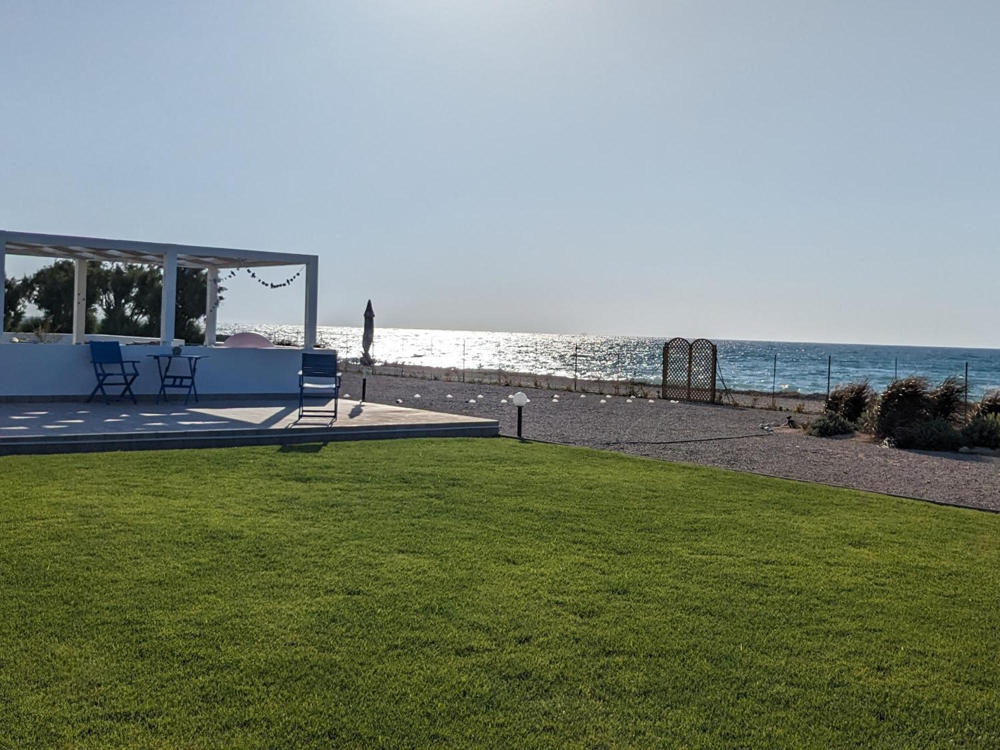 Lambou Beach Sunset Soroni Zewnętrze zdjęcie